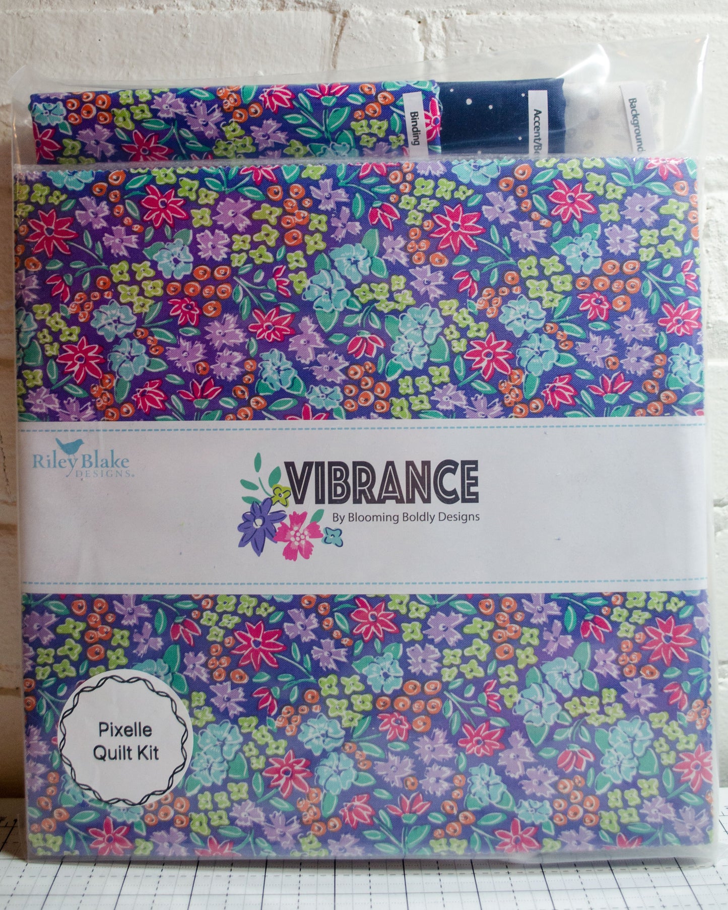 Pixelle Vibrance Quilt Kit